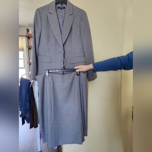 Gray Women's Blazer and Skirt Suit Set
